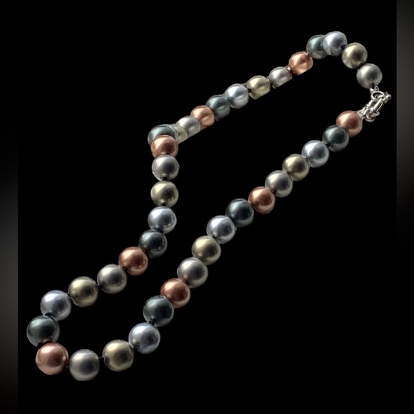 Faux Tahitian Pearl Necklace Gorgeous Colors Woman’s Jewelry - Picture 6 of 10